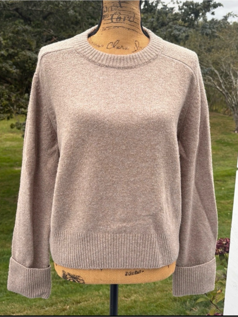 Abercrombie & Fitch Crewneck Sweater Tan Cuffed Sleeves Size XS EUC